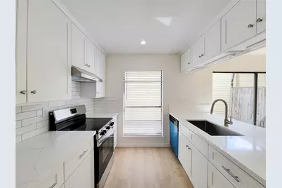 2590 Bering, Houston, TX 77057 - Photo 24