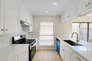 2590 Bering, Houston, TX 77057 - Photo 24