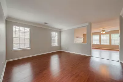 9234 Windswept Grove Drive, Houston, TX 77083 - Photo 32