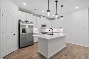 119 West Coralburst Loop, Montgomery, TX 77316 - Photo 2