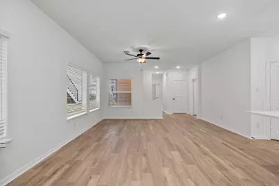 119 West Coralburst Loop, Montgomery, TX 77316 - Photo 6