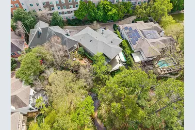 422 Pinewold Drive, Houston, TX 77056 - Photo 48