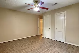 317 Evans St, Angleton, TX 77515 - Photo 18