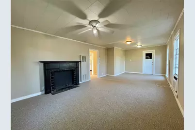 326 Circle Way Street, Lake Jackson, TX 77566 - Photo 2