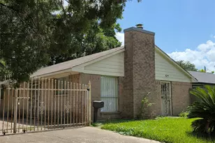 4601 Reveille St, Houston, TX 77087 - Photo 1