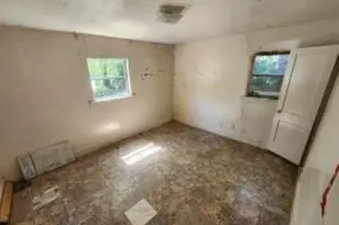 7326 Le Havre Rd, Houston, TX 77033 - Photo 8