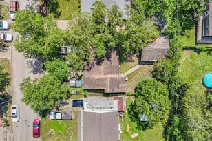 7326 Le Havre Rd, Houston, TX 77033 - Photo 2