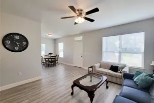 1306 Appomattox Dr, Texas City, TX 77591 - Photo 2