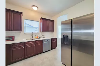 1306 Appomattox Drive, Texas City, TX 77591 - Photo 8