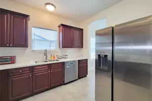 1306 Appomattox Dr, Texas City, TX 77591 - Photo 8