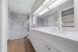 7019 Oak Bough Dr, Houston, TX 77088 - Photo 10
