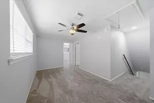 7019 Oak Bough Dr, Houston, TX 77088 - Photo 8
