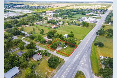 102 Avenue F, Alvin, TX 77511 - Photo 1