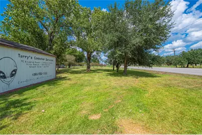 102 Avenue F, Alvin, TX 77511 - Photo 14