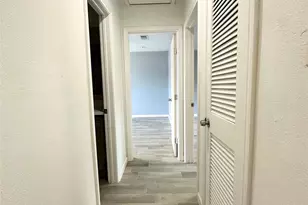 8332 La Roche Ln, Houston, TX 77036 - Photo 8