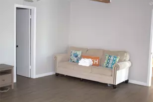 4214 Liberty Dr, Galveston, TX 77554 - Photo 6