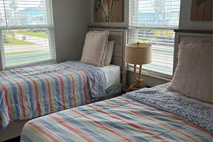 4214 Liberty Dr, Galveston, TX 77554 - Photo 10