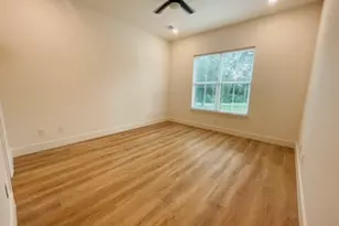 5312 Denmark St, Houston, TX 77028 - Photo 10