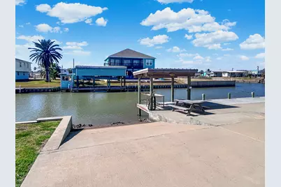 982 County Road 204, Sargent, TX 77414 - Photo 22