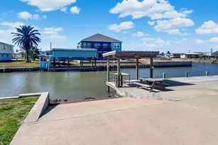 982 County Road 204, Sargent, TX 77414 - Photo 22