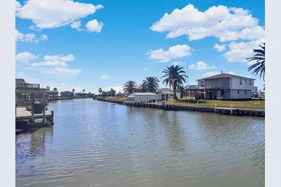 982 County Road 204, Sargent, TX 77414 - Photo 26