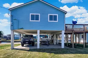 982 County Road 204, Sargent, TX 77414 - Photo 4