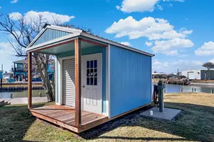 982 County Road 204, Sargent, TX 77414 - Photo 18