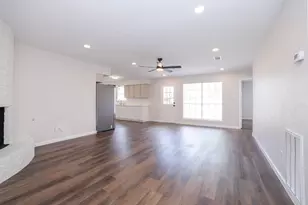 1506 Wilshire Park Dr, Houston, TX 77038 - Photo 12