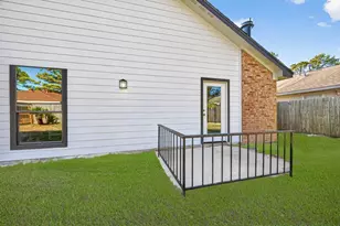 15206 Barbarossa Dr, Houston, TX 77083 - Photo 18