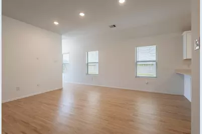 19396 Villa Mesa Dr, New Caney, TX 77357 - Photo 6