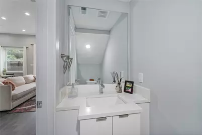 5116 Del Sur Street #D, Houston, TX 77018 - Photo 12