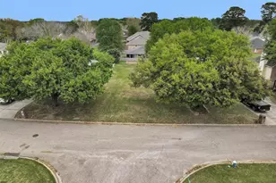 5126 Park View Dr, Willis, TX 77318 - Photo 6