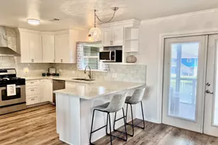 550 Pompano St, Bayou Vista, TX 77563 - Photo 12