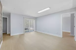 9350 Country Creek Dr, Houston, TX 77036 - Photo 2
