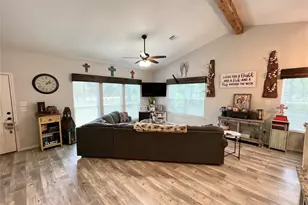 22740 Brazos Cir, Damon, TX 77430 - Photo 8