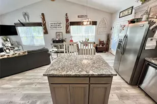 22740 Brazos Cir, Damon, TX 77430 - Photo 14