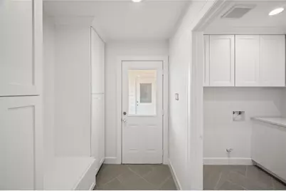 7727 Fairdale Lane, Houston, TX 77063 - Photo 12