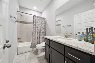 2430 Sheridan St, Houston, TX 77030 - Photo 24