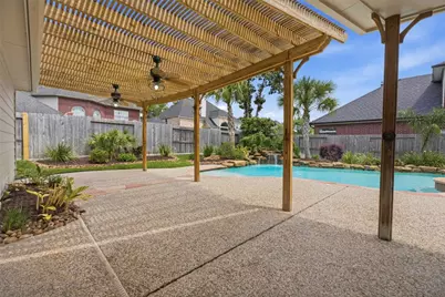 4415 Towering Oak Court, Houston, TX 77059 - Photo 34