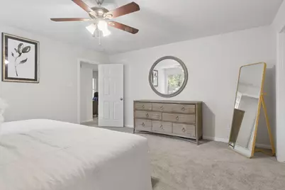 126 W Drifting Shadows Cir, Conroe, TX 77385 - Photo 20