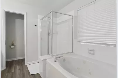 126 W Drifting Shadows Cir, Conroe, TX 77385 - Photo 22