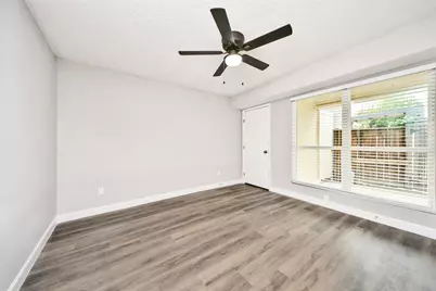 781 Country Place Drive #1017, Houston, TX 77079 - Photo 8