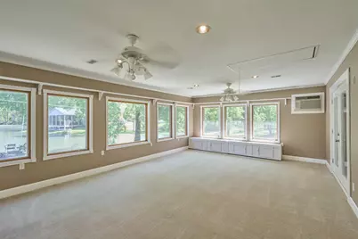 8805 Lakeshore Drive, Montgomery, TX 77316 - Photo 18