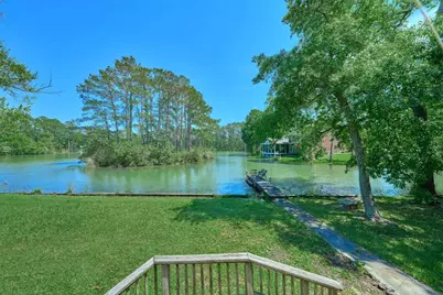 8805 Lakeshore Drive, Montgomery, TX 77316 - Photo 2