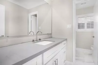 10710 Russett Drive, Houston, TX 77042 - Photo 16