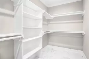 10710 Russett Dr, Houston, TX 77042 - Photo 12