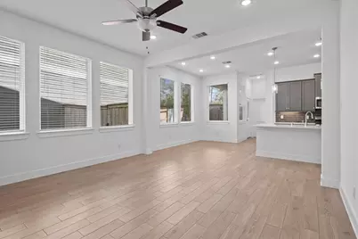 120 Red Cascade Court, Willis, TX 77318 - Photo 8