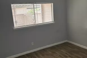 9594 Windswept Ln, Houston, TX 77063 - Photo 8