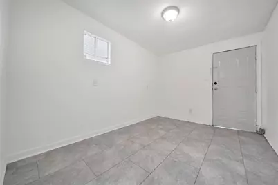 7707 Arberry Street, Houston, TX 77012 - Photo 10