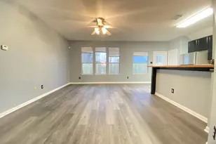 4031 Raspberry Ct, Dickinson, TX 77539 - Photo 6